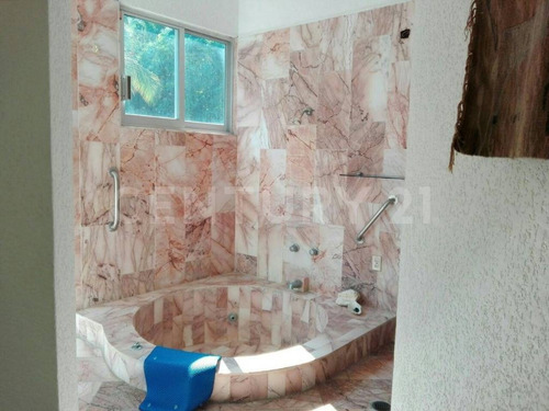 Imagen 9 de 12 de Casa De Descanso