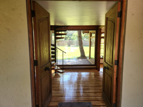 Casa Estilo Chileno En Condominio Buena Ubicacion Pirque