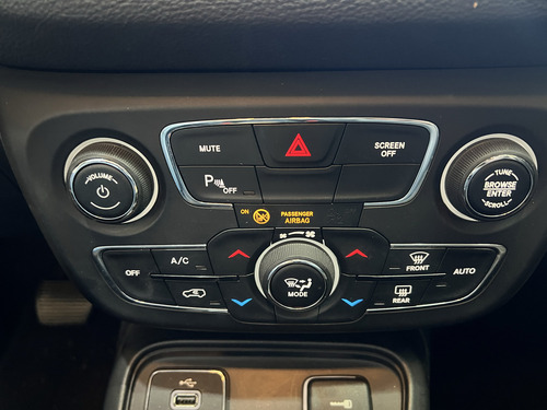 Jeep Compass 2.0 16V FLEX LONGITUDE AUTOMÁTICO