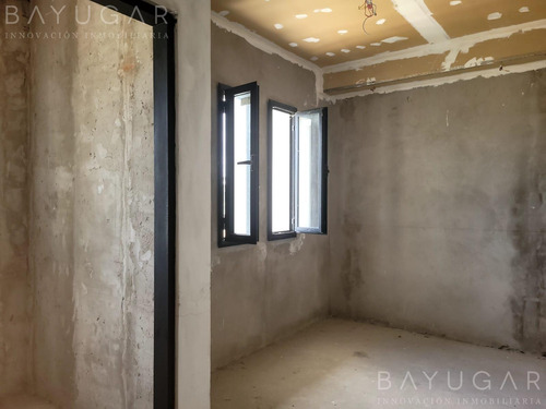 Venta - Casa En Barrio Chateau Pilar - En Construcción