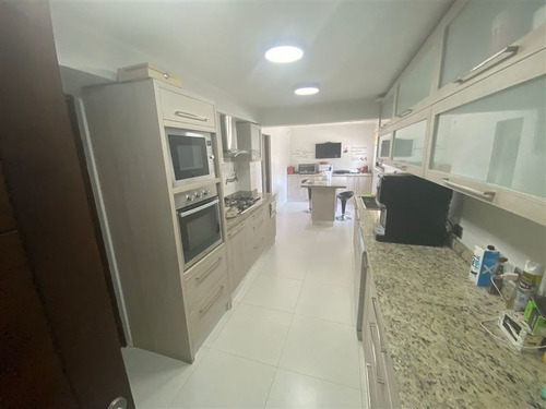 Imagen 4 de 22 de Casa En Venta De 5 Dorm. Sector Alto Las Condes