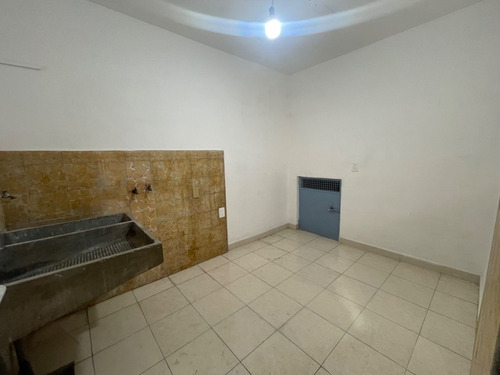Casa En Renta Con Uso De Suelo En Cuahutemoc