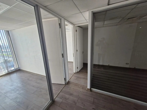 Of. Alameda 4050- Metro / 3 Privados-2 Baños / 2 Estac +1 Bd