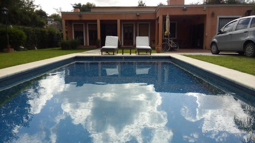 Imagen 1 de 15 de Venta De Hermosa Quinta En La Hosteria Norte- Lujan