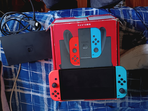 Nintendo Switch Oled Neon (Usado)
