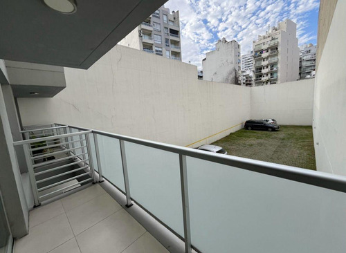 Excelente Monoambiente De 47 M² Con Balcón Y Patio