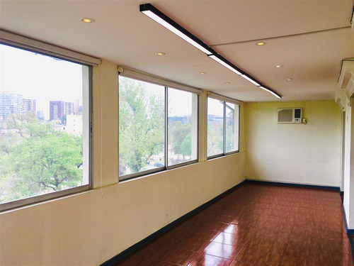 270 M2! Amplia Oficina Duplex En Arriendo En Providencia