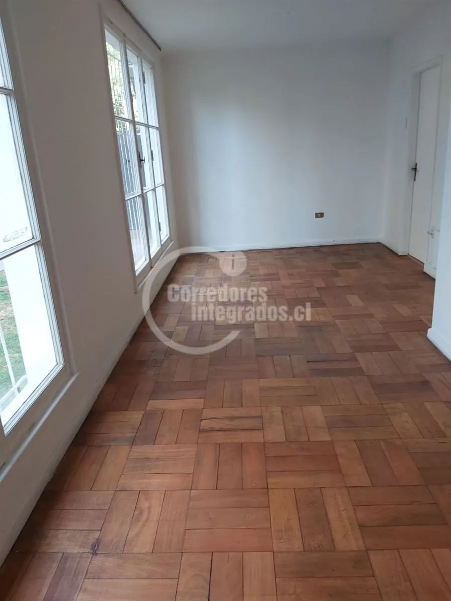 Imagen 5 de 18 de Casa En Arriendo De 4 Dorm. En Las Condes Metro E. Militar