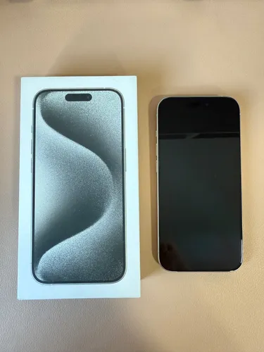 Apple iPhone 15 Pro (256 Gb) - Titânio Branco Impecavel