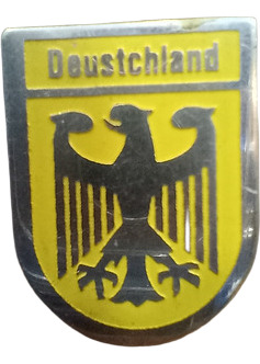 Antiguo Pin Metálico Esmaltado Escudo De Alemania (Usado)