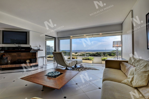 Imagen 2 de 24 de Apartamento Primera Fila Playa Brava En Alquiler - Punta Del Este Brava