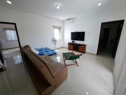 Casa En Venta En El Fracc Lomas De La Rioja