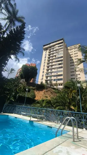 Se Alquila Apartamento En La Urb. Sebucan Con Vista Al Avila Y No Falta El Agua