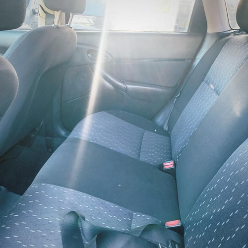 Ford Focus 2.0 Ghia 5p