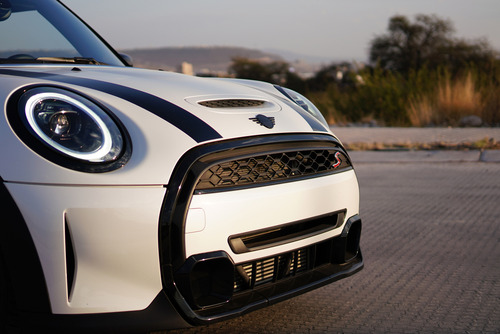 Mini Cooper Convertible 1.5 Iconic At