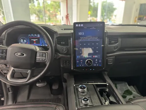 Ford Expedition Stealth Performance 2024