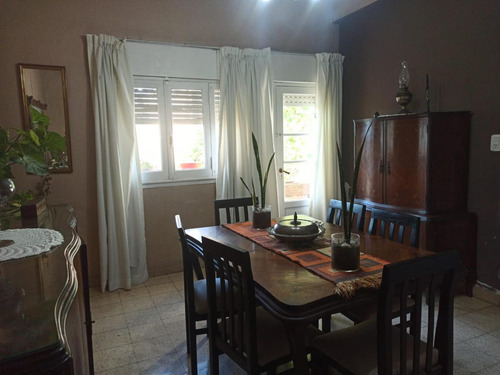Venta Villa Sarmiento Ph Tipo Casa 5 Amb. En Dos Plantas- Sin Expensas - Terraza