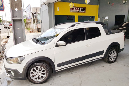 Volkswagen Saveiro 1.6 Cabine Dupla 2015 Branco