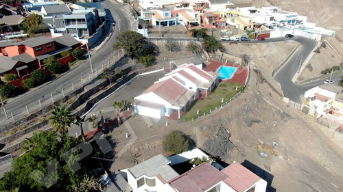 Sitio Con Casa En Jardines Del Sur.