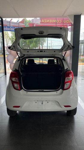 Imagen 6 de 12 de Chevrolet Beat 2018 1.2 Hb Lt Mt
