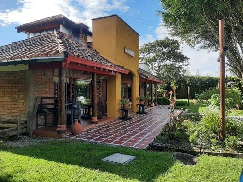 Venta Finca Campestre Área 250 M2 (construidos) Llanogrande (rionegro-antioquia)