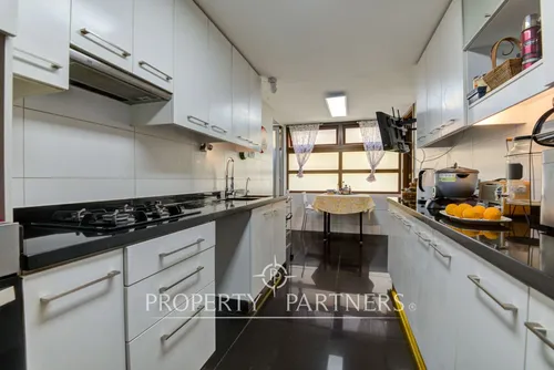 Departamento 3d Servicios En El Golf En Moderno Ed...