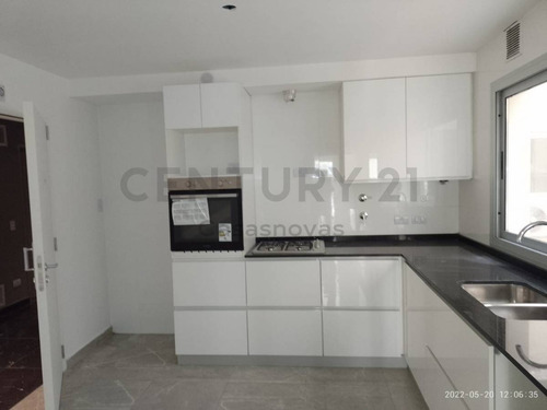 Imagen 12 de 19 de Depto 4 Amb. Frente, Balcon Corrido, Categoria, Full Amenities