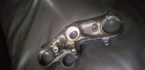 T Del Tren Delantero Base Suichera Yamaha R1 04-06 (Usado)