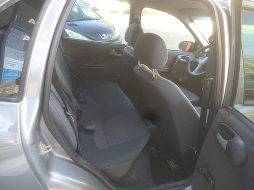 Chevrolet Corsa 1.6 Gl Aa Dh