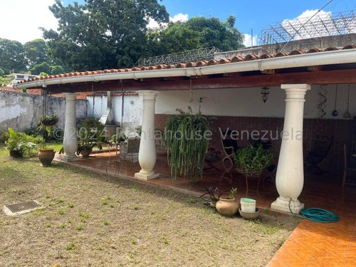 Calida Casa En Macaracuay, Para Remodelar, Tiene Amplia Terraza. Ch.