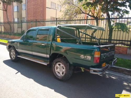 Toyota Hilux Mt 2.4