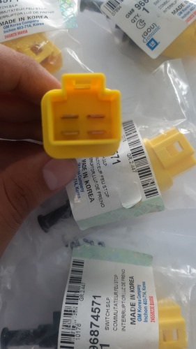 Sensor Pedal De Freno Aveo Optra Automatico 4 Pines