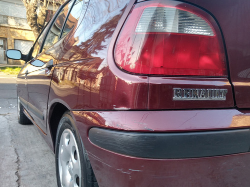 Imagen 12 de 14 de Renault Megane 1.6 Bic Pack Plus 2007