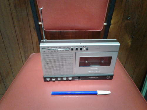 Antigua Radio Grundig Cassette Sin Funcionar Coleccion Rep