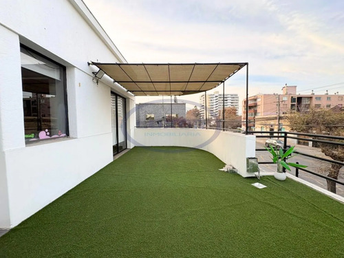 Casa Comercial De 2 Pisos En Arriendo Para Distintos Rubros