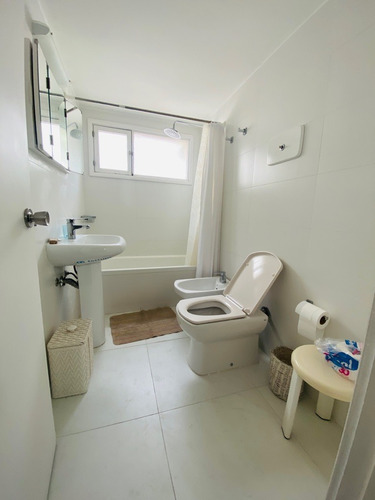 Imagen 16 de 23 de Apartamento En Venta De 3 Dormitorios Con Vista A Playa Brava