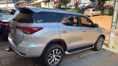 Toyota SW4 2.8 Tdi Srx 7l 4x4 Aut. 5p