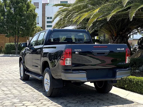Toyota Hilux 2.7 Cabina Doble Sr Mt