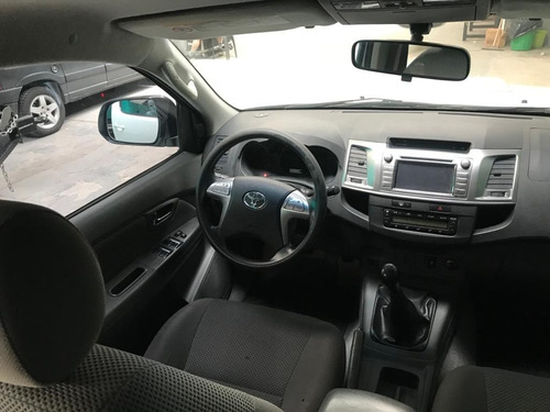 Toyota Hilux 4x2 Srv 2015
