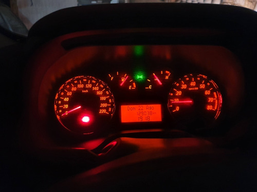 Imagem 4 de 7 de Fiat Punto