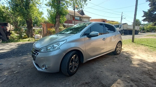 Imagen 4 de 11 de Peugeot 208 2015 1.6 Feline Pack Cuir