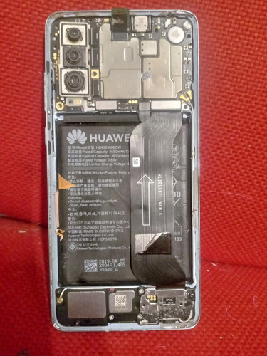 Celular Huawei P30 (pantalla Danada) 