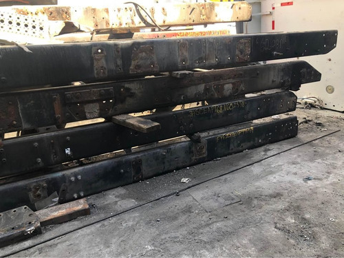 Chasis Para Trailer Tractocamion Volvo Año 2005 (Usado)