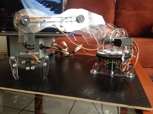 Kit Brazo Robótico Con 7 Servos Mg995 Acrilico + Arduino (Usado)