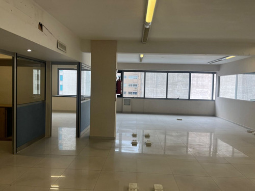 Alquiler Oficina Microcentro Con Dos Cocheras