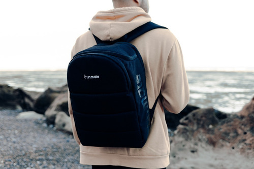 Imagen 6 de 10 de Una Re Mochila Matera - Black
