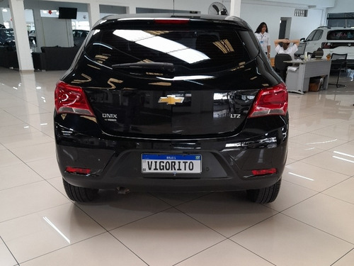 Imagem 4 de 10 de Chevrolet Onix 1.4 Ltz 8v Flex 4 P Manual