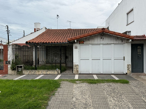 Oportunidad-casa A Reciclar-5 Amb- Cochera-quincho