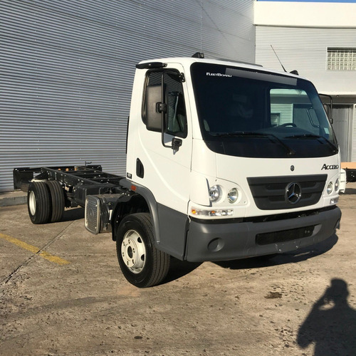 Mercedes Benz Accelo 1016/39 - Caja Automática