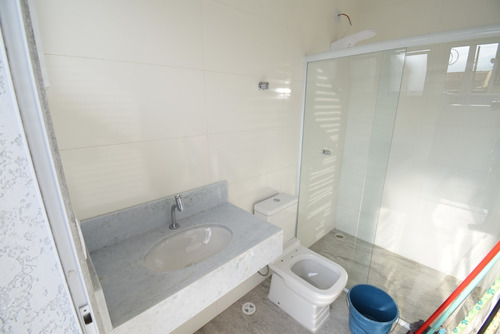 Imagem 6 de 21 de Casa Com Piscina À Venda Em Peruíbe / Sp.